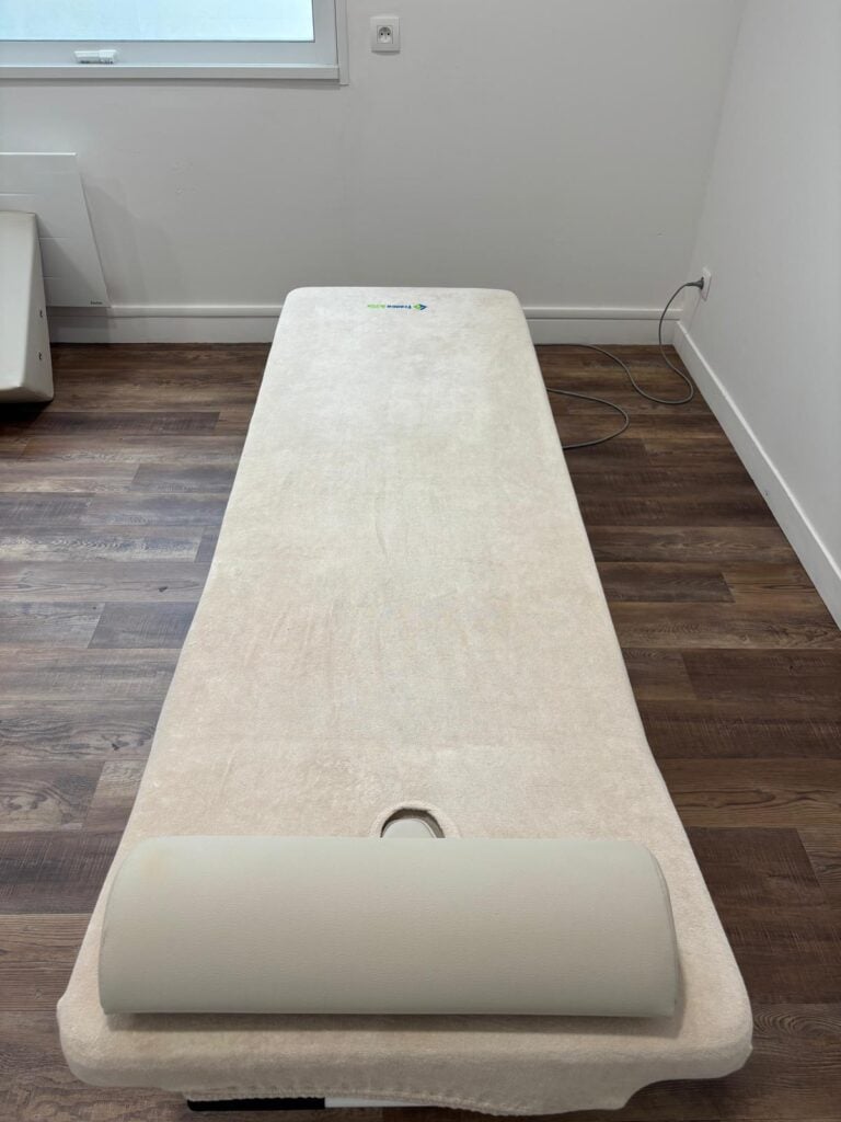 osteopathe - table de consultation